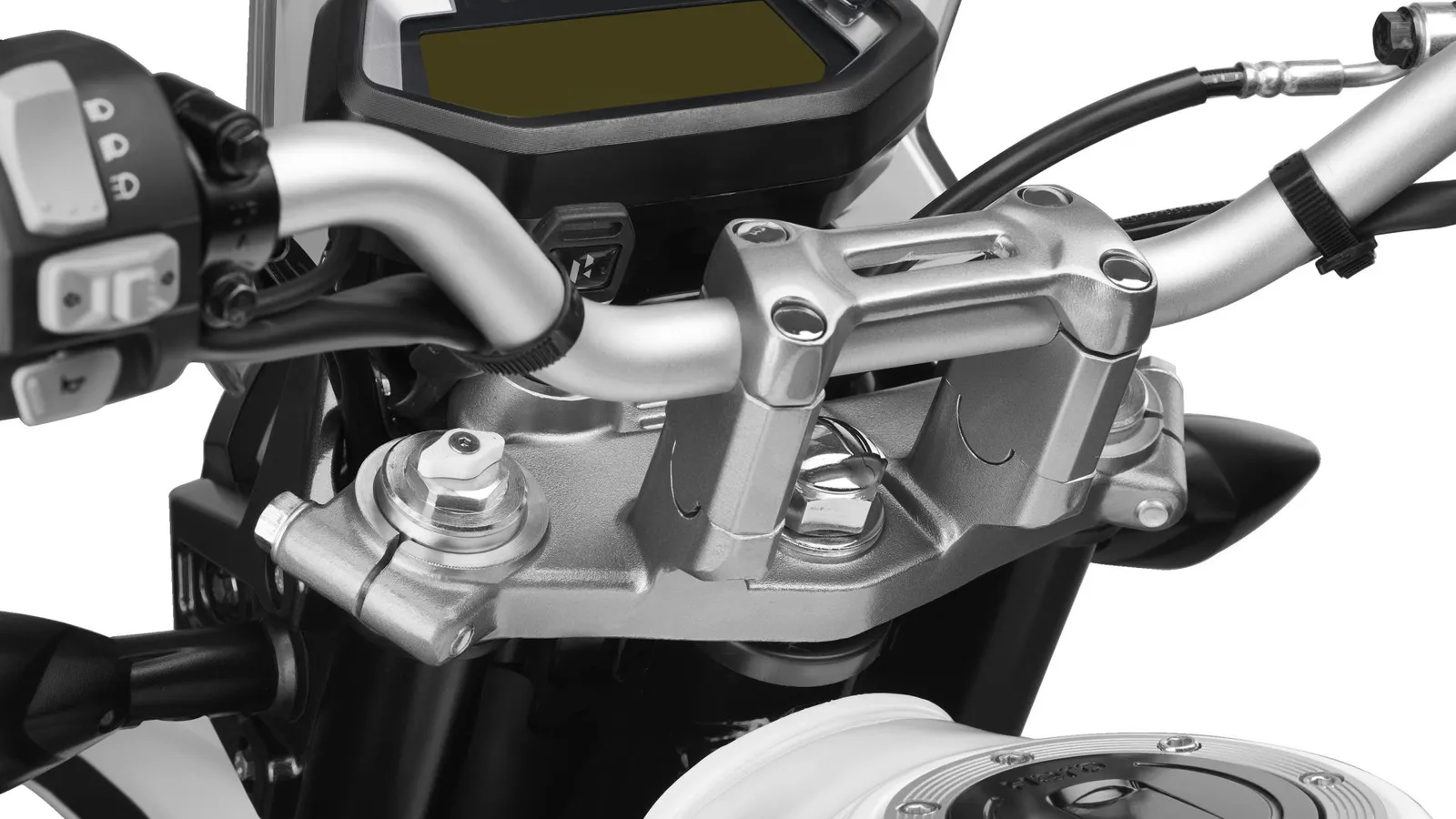 Ya está en nuestro país una moto trail A2 con una pinta estupenda, más barata que un scooter A1, la Hero MotoCorp Xpulse 200 4V