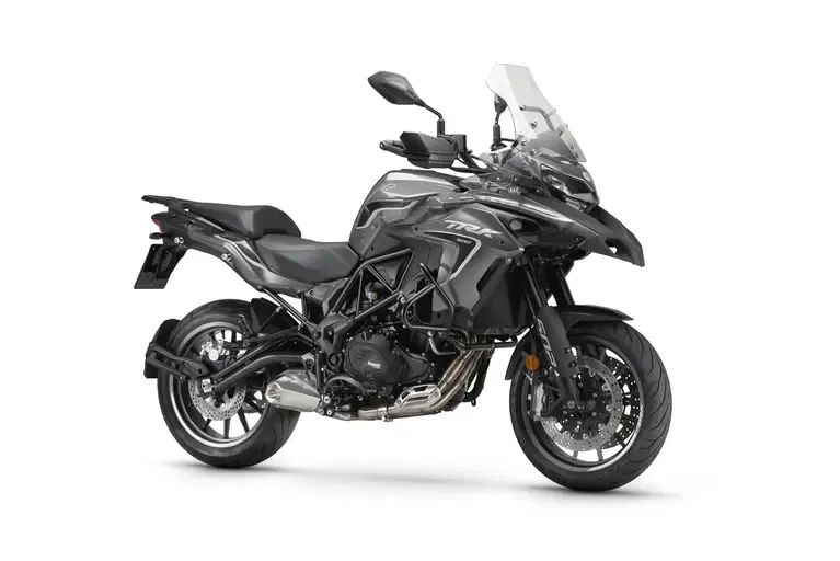Benelli TRK 502, una moto trail que permite tener una aventurera a precio de scooter y es ideal para iniciarse con el carnet A2