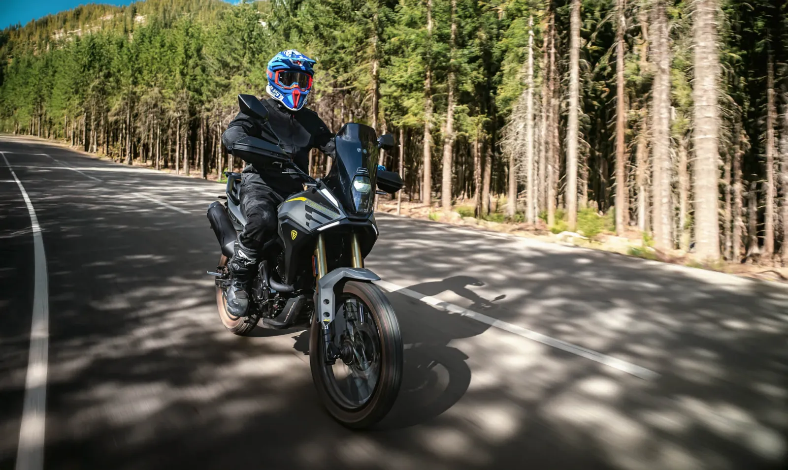 ¿Moto de aventura económica? Morbidelli presenta su T250X lista para todo
