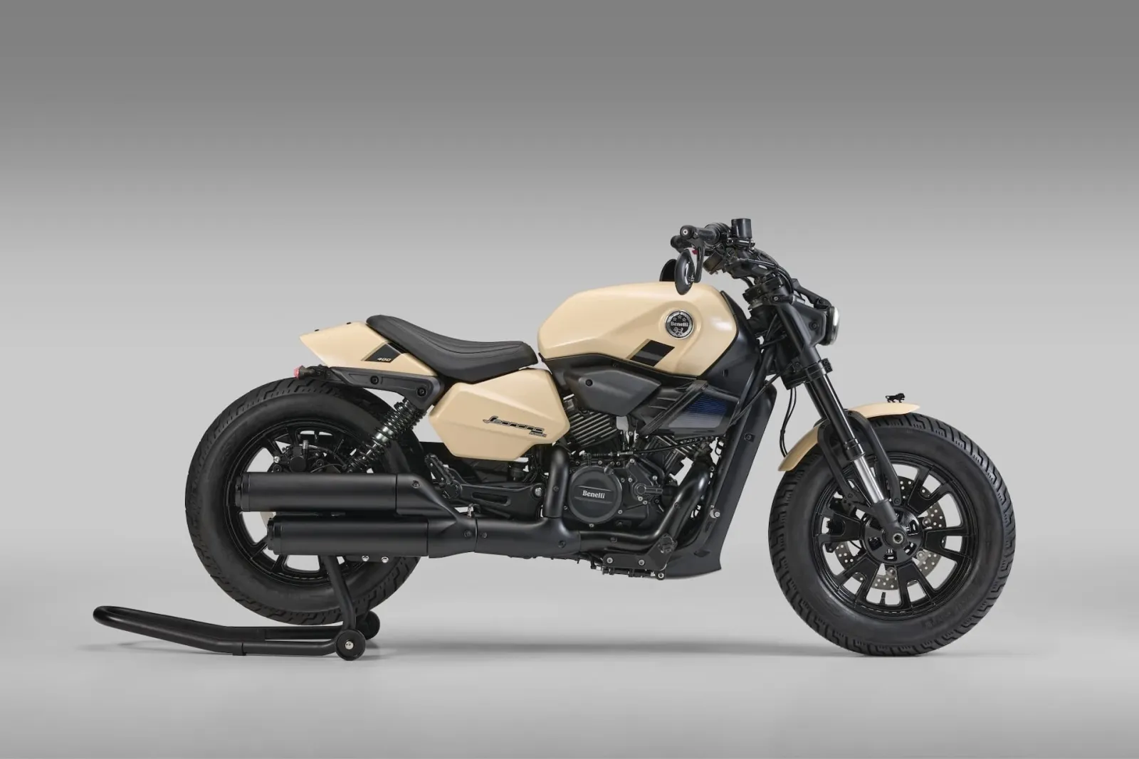 Así es la Benelli Leoncino Bobber 400 2026, una moto con estilo bobber clásico. ¿Cómo viene?