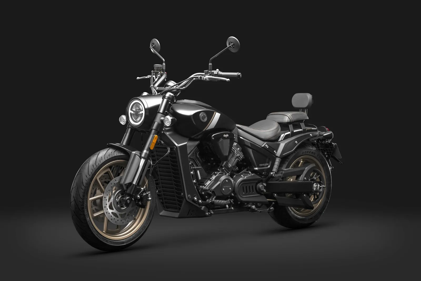 Llega la custom que tiene todo lo que esperas de una moto de este estilo y con motor V2, como mandan los cánones, la Morbidelli C652V