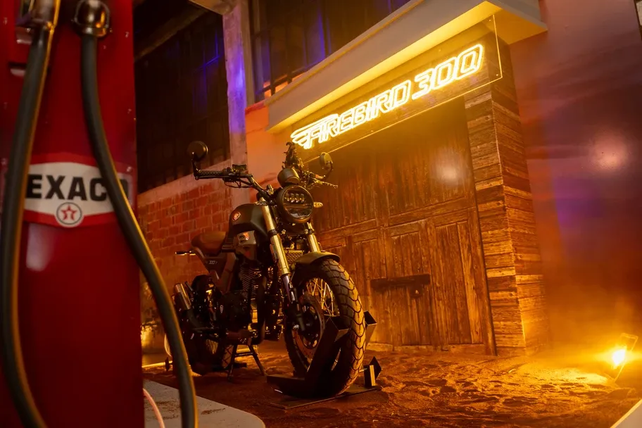 Italika lanza la Firebird 300, una scrambler versátil para ciudad y carretera