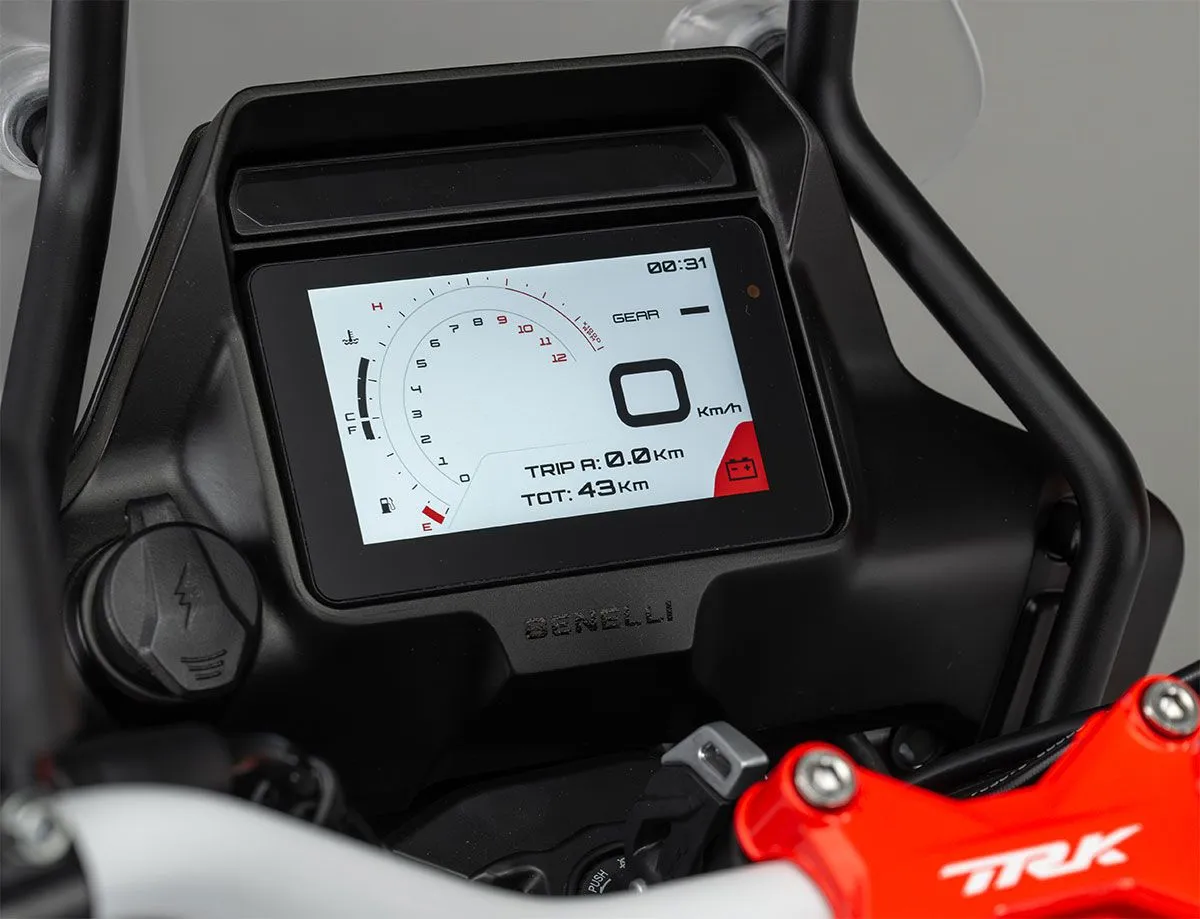 Nueva candidata a ser la reina trail de media cilindrada: Benelli TRK 602 X