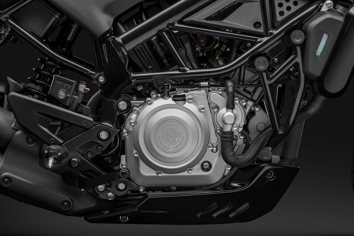Morbidelli N125V: una naked sin carnet ¡con motor bicilíndrico en V!