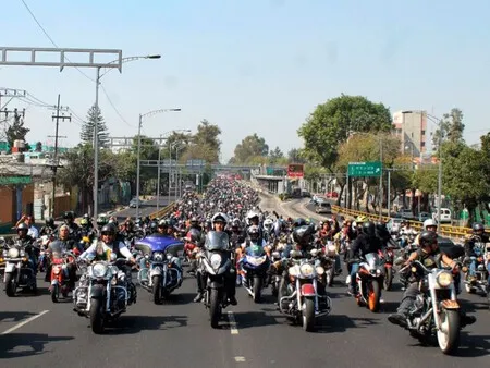 CDMX enfrenta un nuevo problema, motos sin placas invaden la capital con permisos foráneos de Guerrero